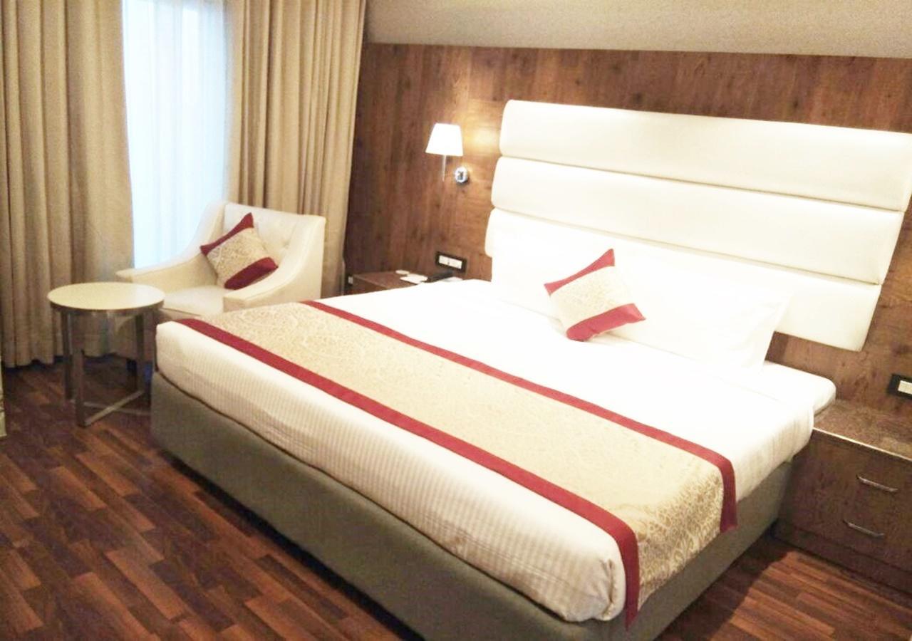 Ss Lumina Hotel 벵갈루루 외부 사진