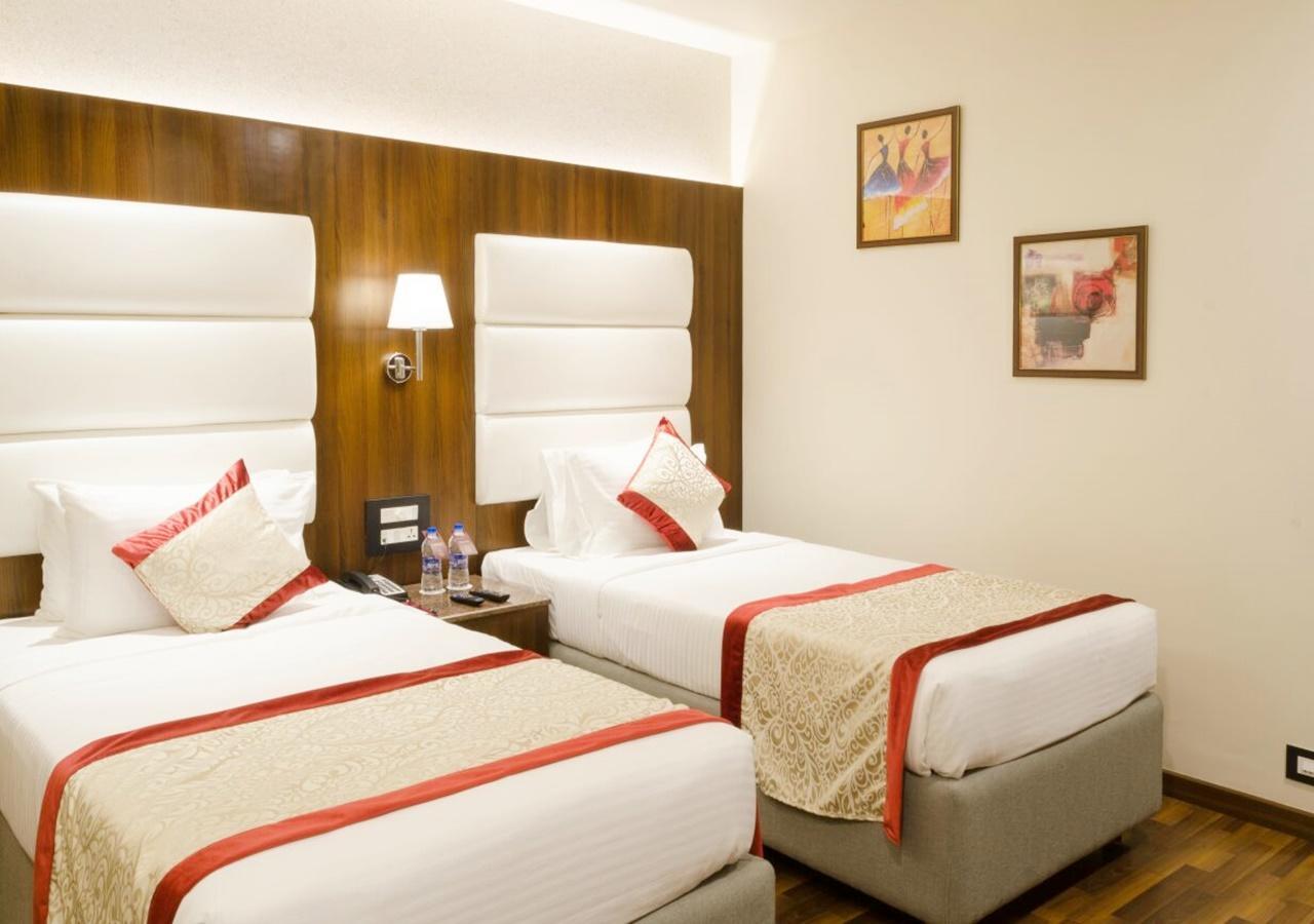 Ss Lumina Hotel 벵갈루루 외부 사진