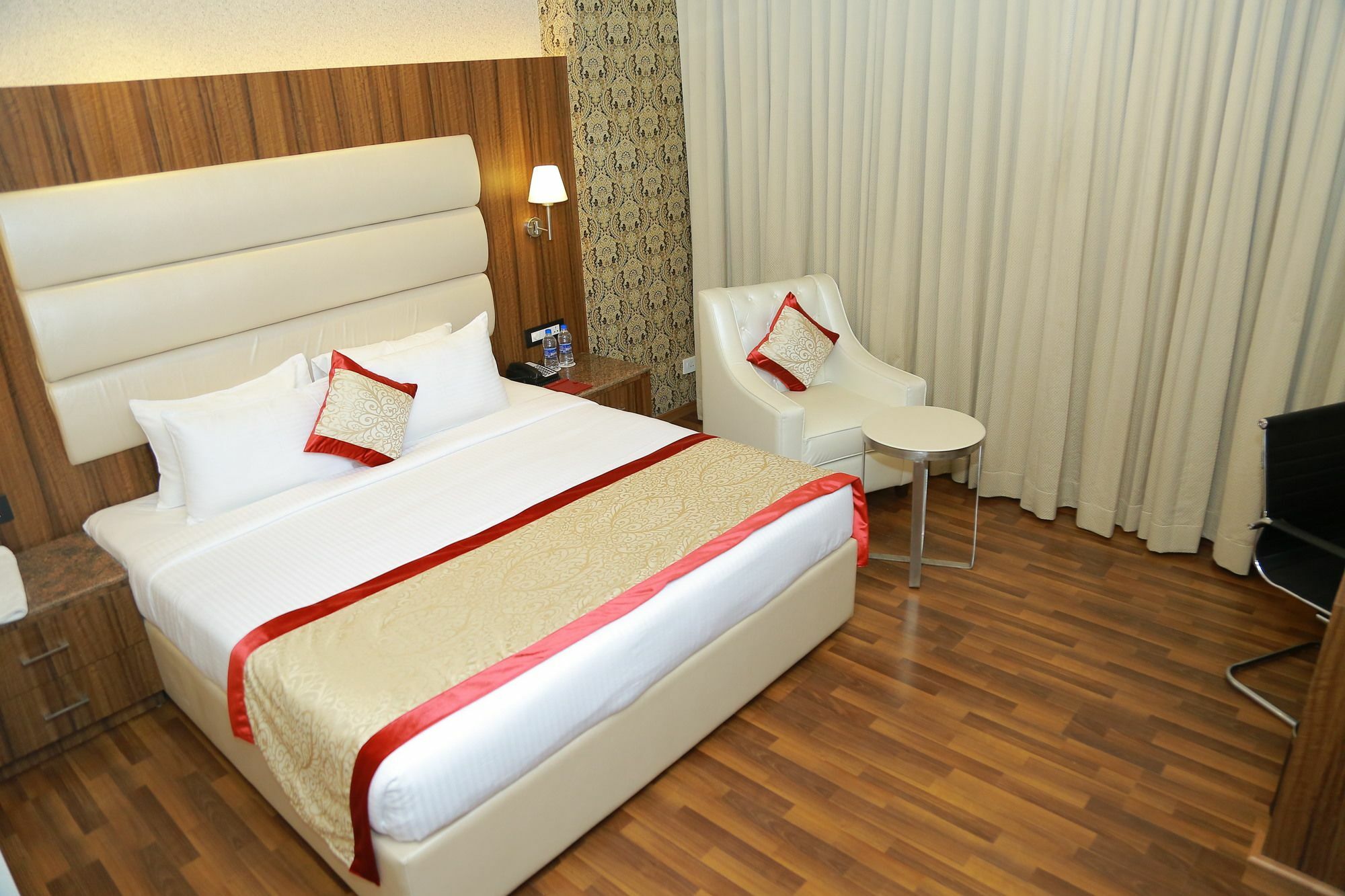 Ss Lumina Hotel 벵갈루루 외부 사진