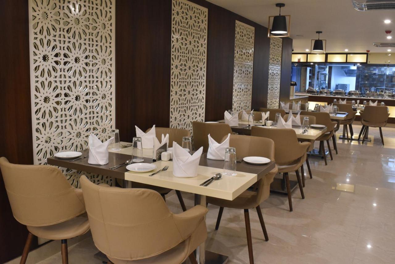 Ss Lumina Hotel 벵갈루루 외부 사진